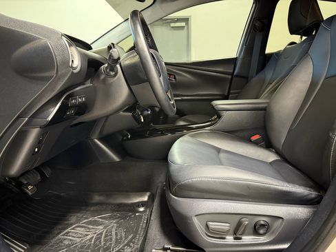 Used 2021 Toyota Prius Prime Limited image 11