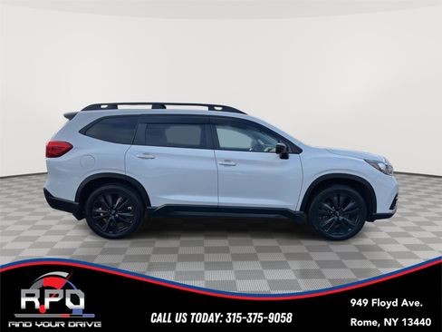 Used 2022 Subaru Ascent Onyx Edition image 6