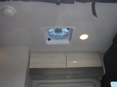 Used 2024 Mercedes-Benz Sprinter 3500 image 89