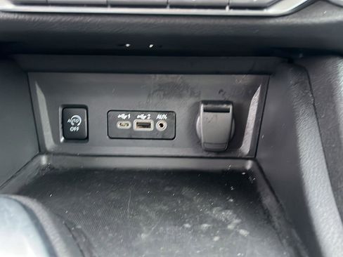 Used 2025 Nissan Sentra SV image 20