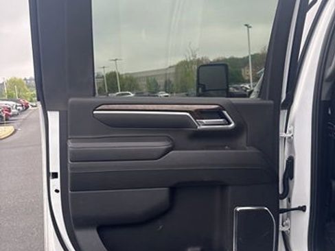 Used 2025 GMC Sierra 2500 SLE w/ Max Trailering Package image 26