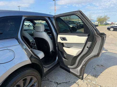 Used 2020 Land Rover Range Rover Velar R-Dynamic S AWD/4WD image 23