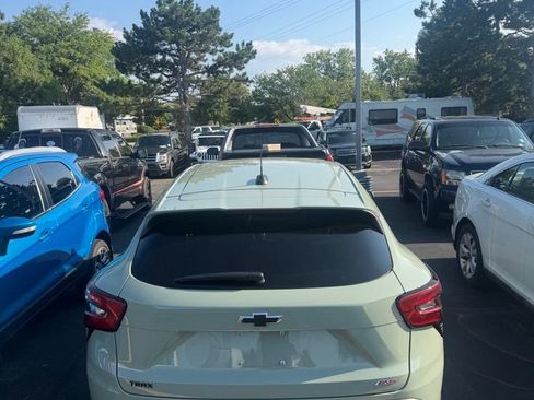 Used 2024 Chevrolet Trax RS w/ Driver Confidence Package FWD image 8