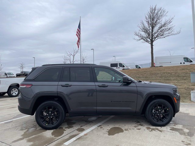 New 2026 Jeep Grand Cherokee Altitude AWD/4WD image 7