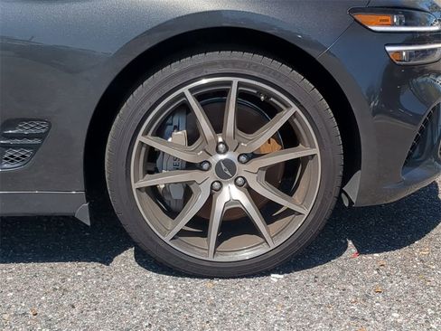Used 2025 Genesis G70 2.5T image 11