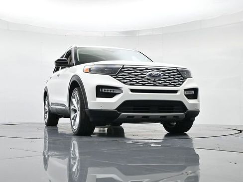 Used 2023 Ford Explorer Platinum w/ Technology Package image 36