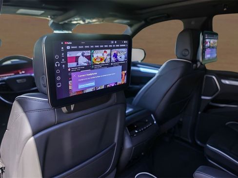 Used 2026 Cadillac Escalade Sport w/ LPO, ONYX Package image 26