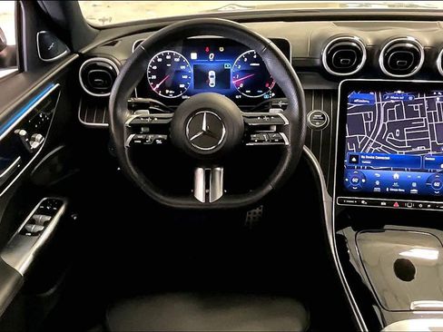 Used 2024 Mercedes-Benz C 300 Sedan image 6