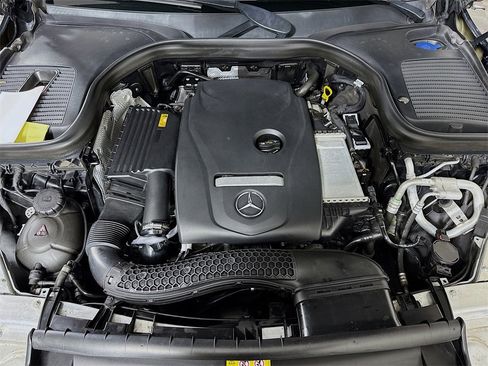 Used 2019 Mercedes-Benz GLC 300 4MATIC image 31