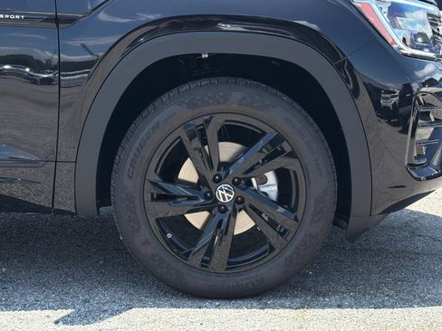New 2026 Volkswagen Atlas Cross Sport SEL R-Line AWD/4WD image 5
