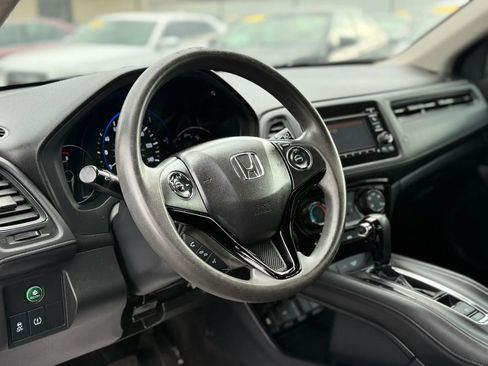 Used 2016 Honda HR-V LX image 17