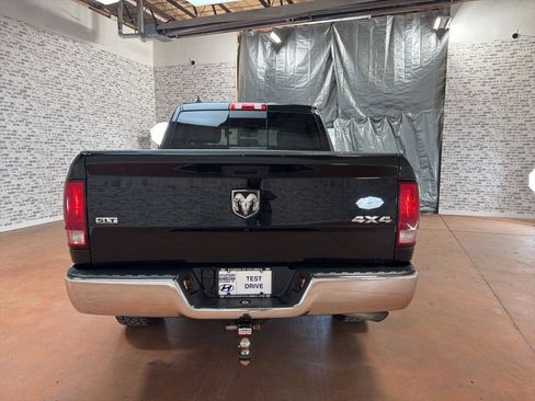 Used 2019 RAM 1500 Classic SLT w/ Luxury Group image 6