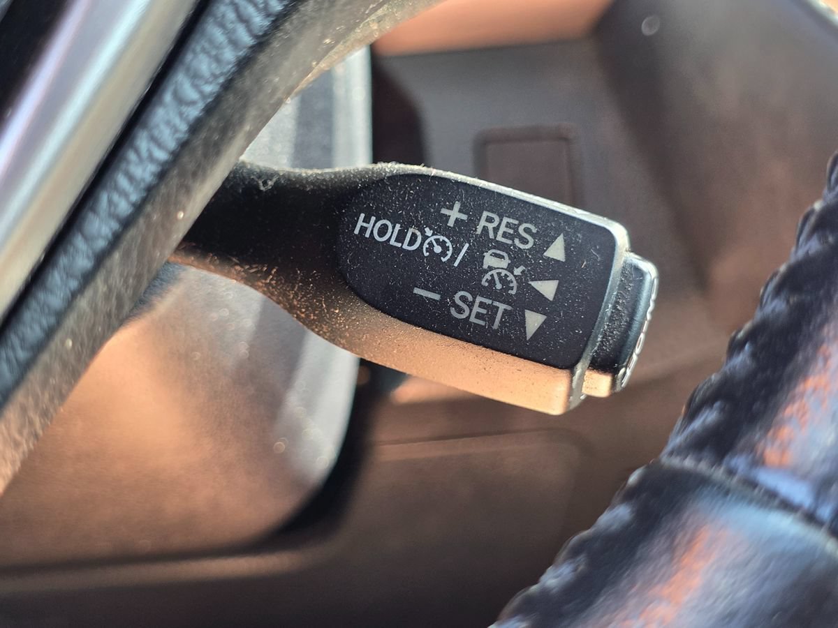 Used 2017 Toyota RAV4 SE FWD image 48