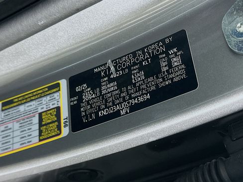 Used 2025 Kia Soul LX w/ LX Technology Package image 12