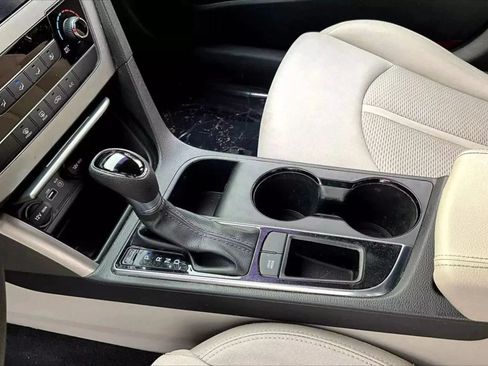 Used 2015 Hyundai Sonata SE FWD image 15