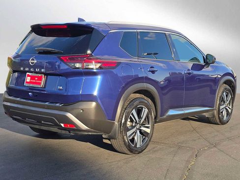 Used 2022 Nissan Rogue SL image 3