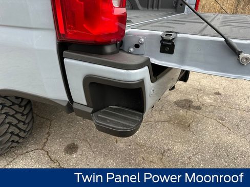 New 2026 Ford F250 Lariat w/ Black Appearance Package image 27