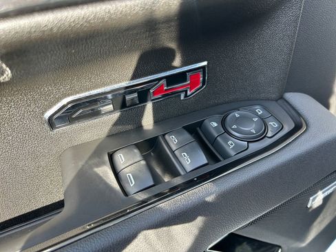 Used 2025 GMC Sierra 1500 AT4 w/ AT4 Premium Package AWD/4WD image 23