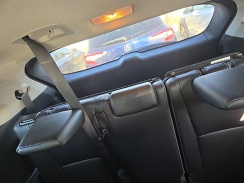 Used 2022 Toyota Highlander XLE image 14