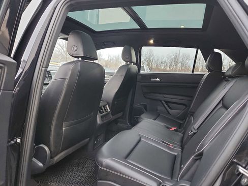 Used 2020 Volkswagen Atlas Cross Sport SE w/ Panoramic Sunroof Package image 10