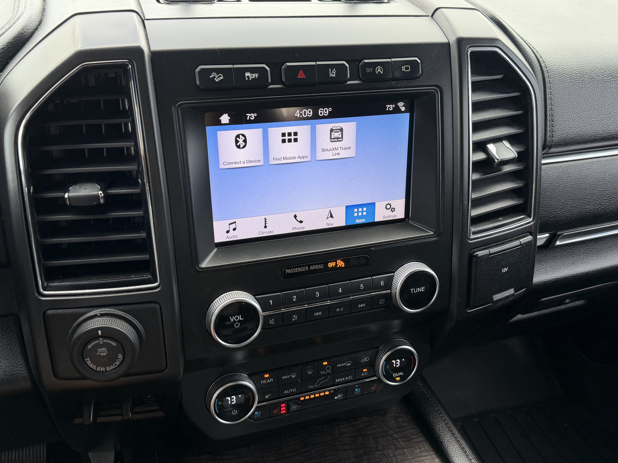 Used 2019 Ford Expedition Limited w/ Equipment Group 302A AWD/4WD image 12