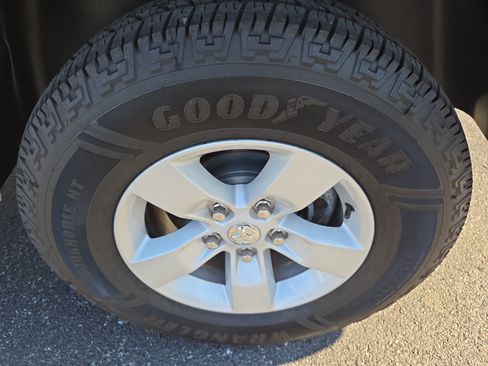 Certified 2020 RAM 1500 Tradesman w/ Popular Equipment Group RWD image 23