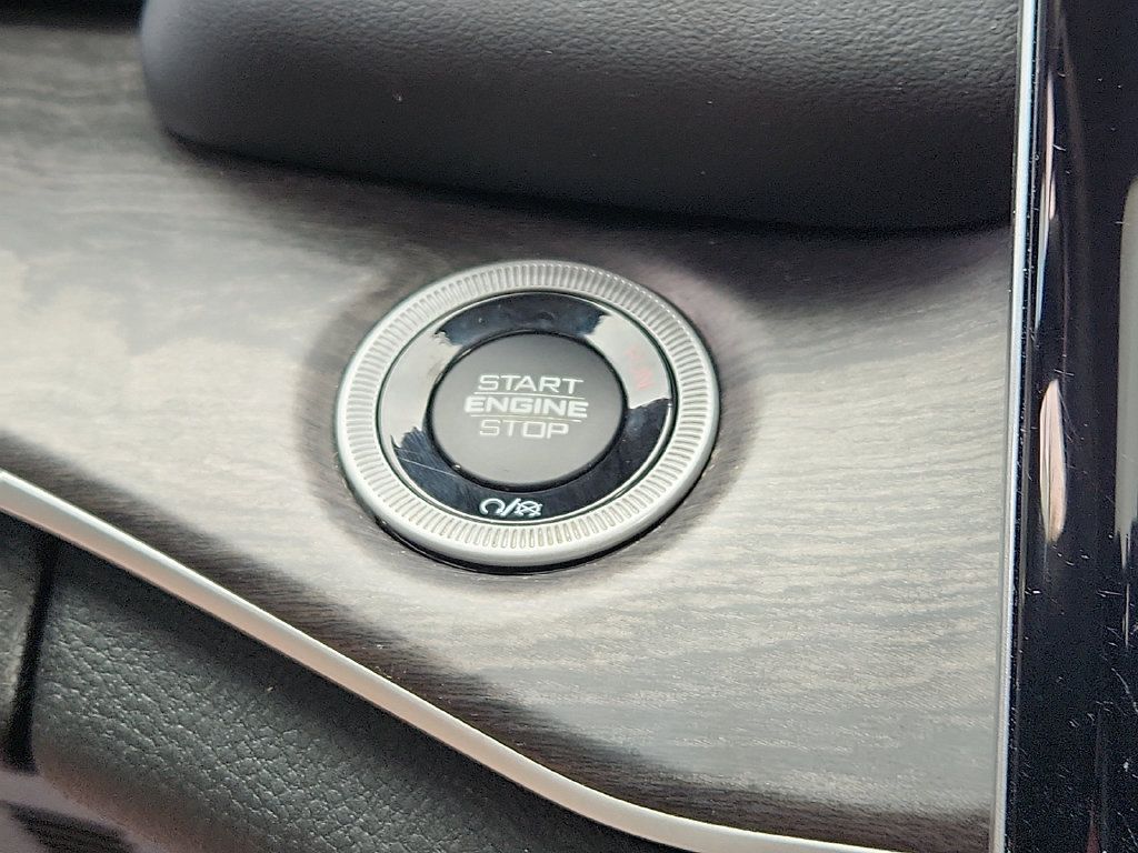 Used 2023 Jeep Grand Cherokee 4WD 4xe image 27