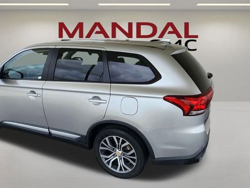 Used 2018 Mitsubishi Outlander ES FWD image 24