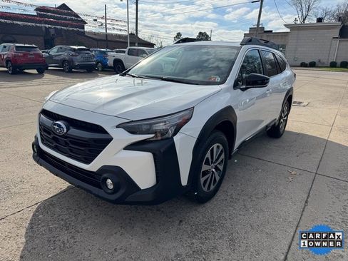 Used 2024 Subaru Outback Premium image 11