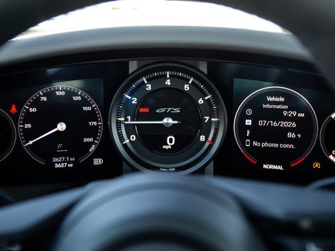 Certified 2024 Porsche 911 Carrera GTS RWD image 8
