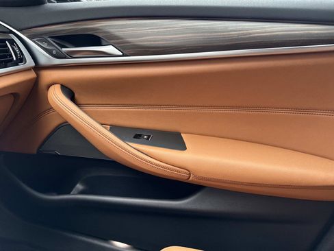 Used 2023 BMW 530i xDrive w/ Premium Package AWD/4WD image 25