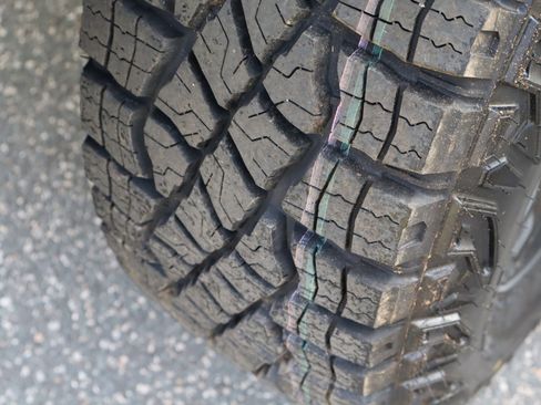 Used 2020 Chevrolet Silverado 1500 LT Trail Boss image 12