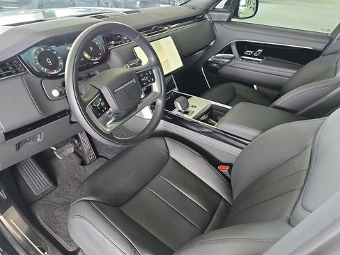 Used 2025 Land Rover Range Rover Long Wheelbase SE AWD/4WD image 4