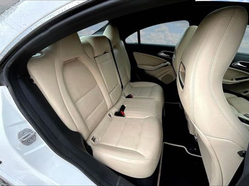 Used 2018 Mercedes-Benz CLA 250 image 26