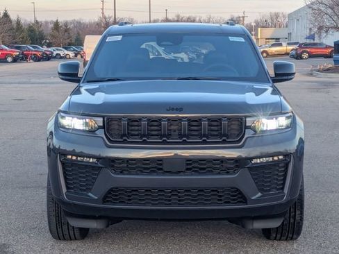 New 2026 Jeep Grand Cherokee L Limited w/ Limited Altitude Package AWD/4WD image 7