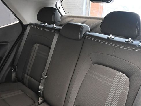 Used 2021 Hyundai Venue SEL w/ Cargo Package image 19