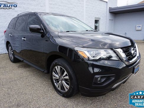 Used 2020 Nissan Pathfinder SL AWD/4WD image 1