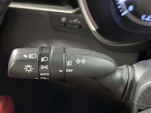 Used 2023 Toyota Highlander XSE AWD/4WD image 36