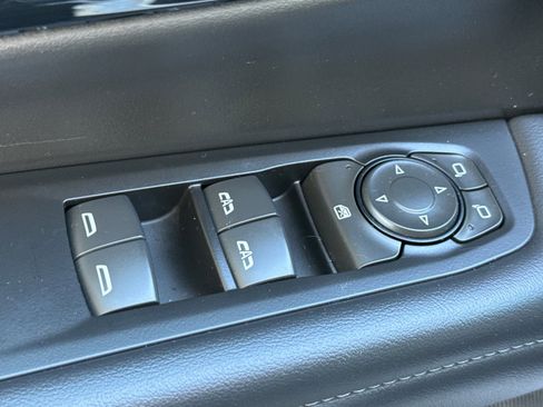 Used 2025 Chevrolet Tahoe Z71 image 13