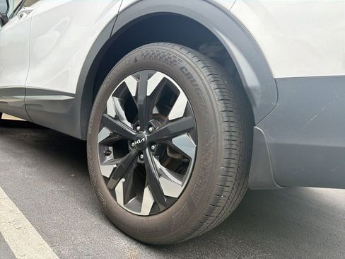 Used 2023 Kia Sportage X-Line w/ X-Line Premium Package AWD/4WD image 9