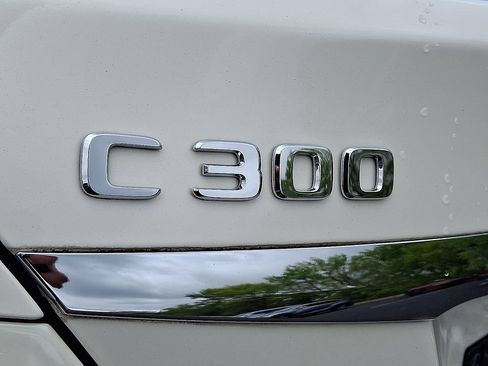 Used 2017 Mercedes-Benz C 300 4MATIC Sedan image 31