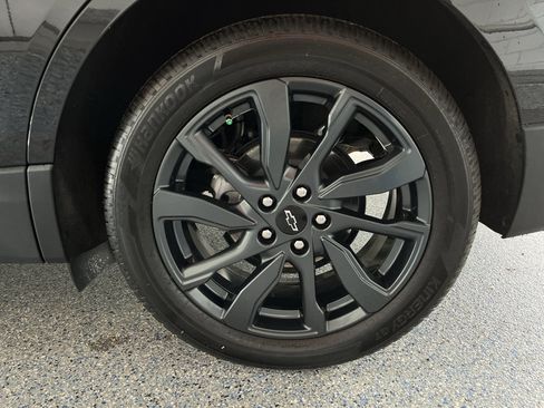 Used 2023 Chevrolet Equinox RS FWD image 35