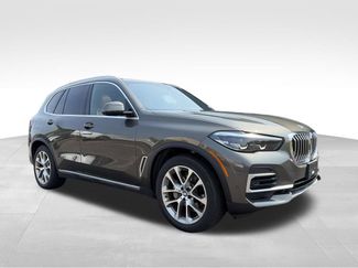 Used 2023 BMW X5 xDrive40i w/ Premium Package AWD/4WD video 1
