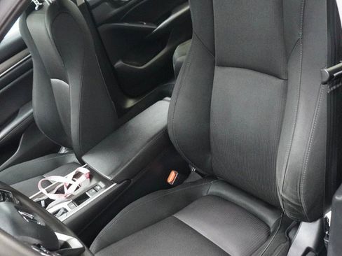 Used 2019 Honda Accord LX image 4