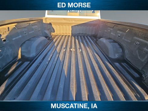 Used 2022 GMC Sierra 2500 SLT w/ SLT Convenience Package image 18