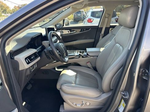 Used 2021 Lincoln Nautilus Reserve w/ Equipment Group 202A image 12