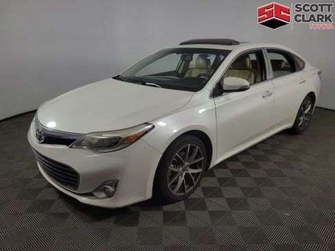 Used 2013 Toyota Avalon Limited FWD image 3