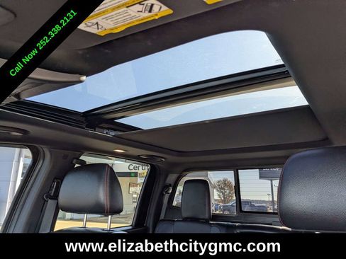 Used 2021 Nissan Titan PRO-4X w/ Pro-4x Convenience Package image 24