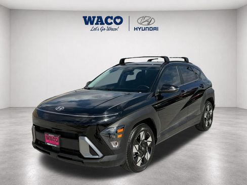 Used 2025 Hyundai Kona SEL FWD image 3
