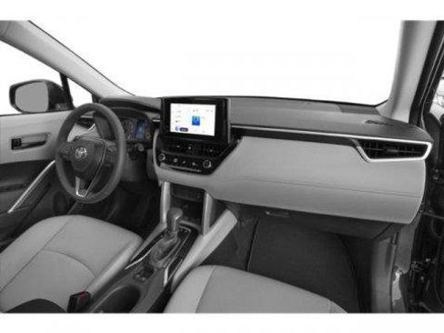Certified 2025 Toyota Corolla Cross LE image 13